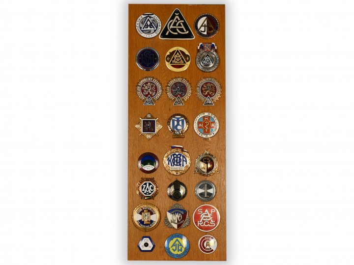 COLLECTION OF CAR CLUB BADGES I.