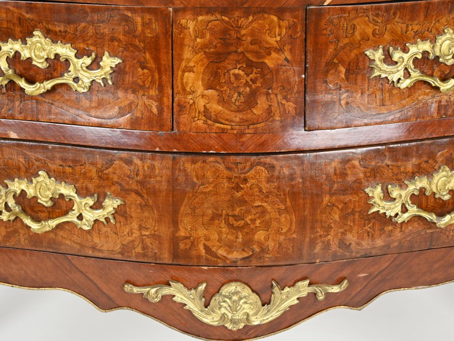 COMMODE IN THE STYLE OF LOUIS XV.