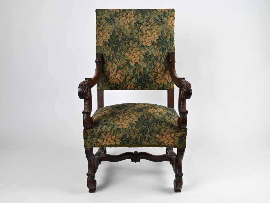 PAIR OF ARMCHAIRS