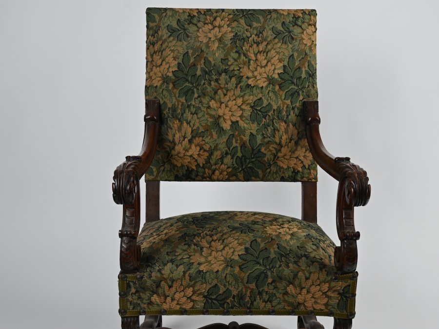 PAIR OF ARMCHAIRS