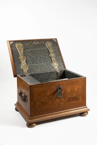 BAROQUE GUILD CHEST