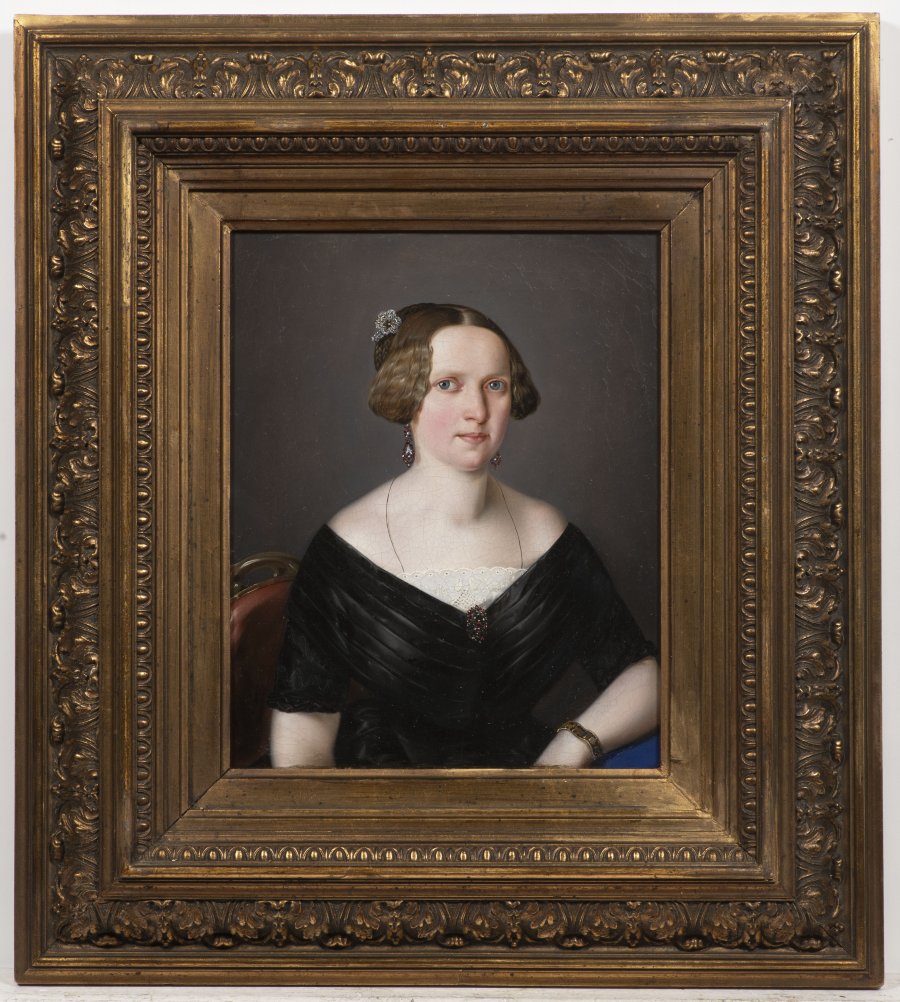 PORTRAIT OF A LADY