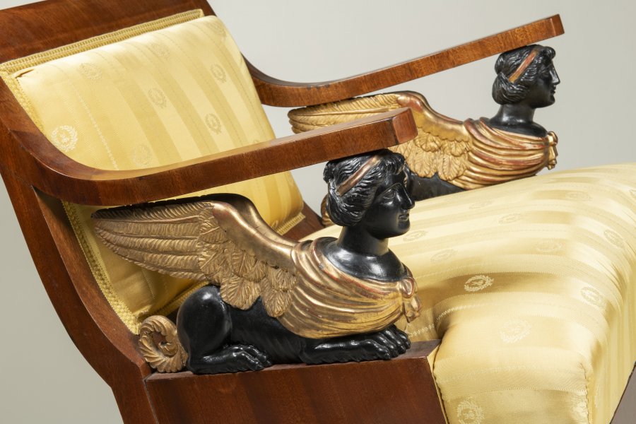 EMPÍROVÁ SEDACÍ SOUPRAVA