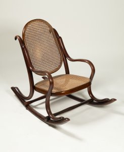 DĚTSKÉ HOUPACÍ KŘESLO THONET