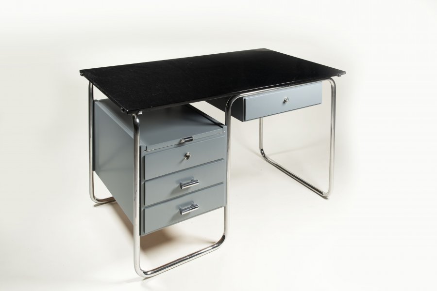 FUNCTIONALIST DESK