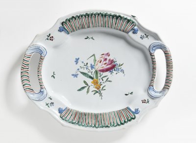 SERVING PLATE FROM HOLÍČ