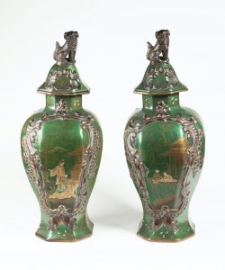 CHINOISERNÍ PÁROVÉ VÁZY