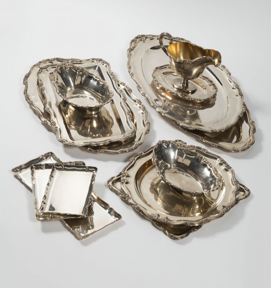 SET OF SILVER TRAYS AND BOWLS