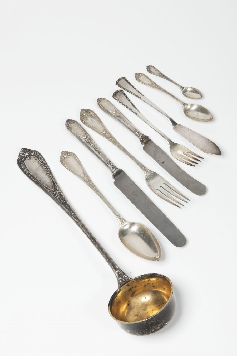 SILVER DINNER SERVICE