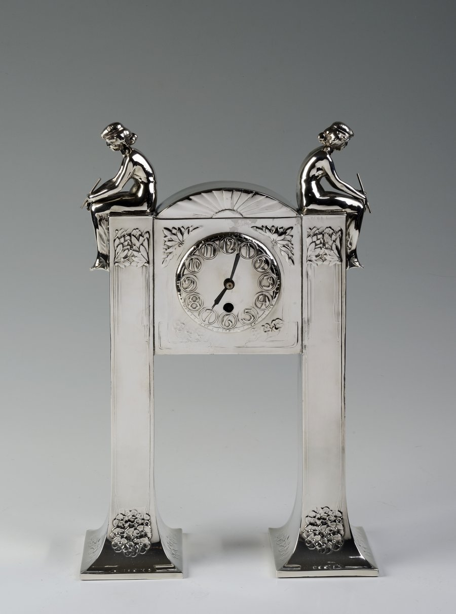 Versilberte Jugendstil Uhr
