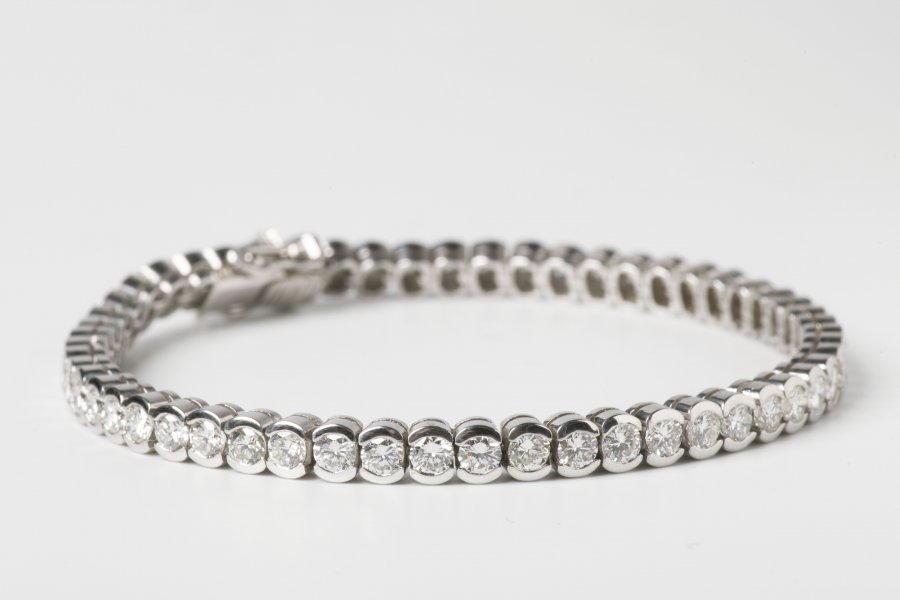 TENNIS BRACELET WITH DIAMONDS