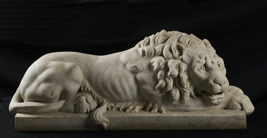 Marble Reclining Lions