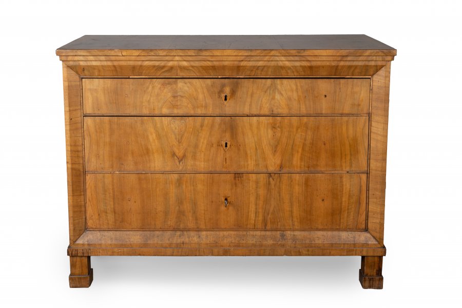 BIEDERMEIER CHEST OF DRAWERS