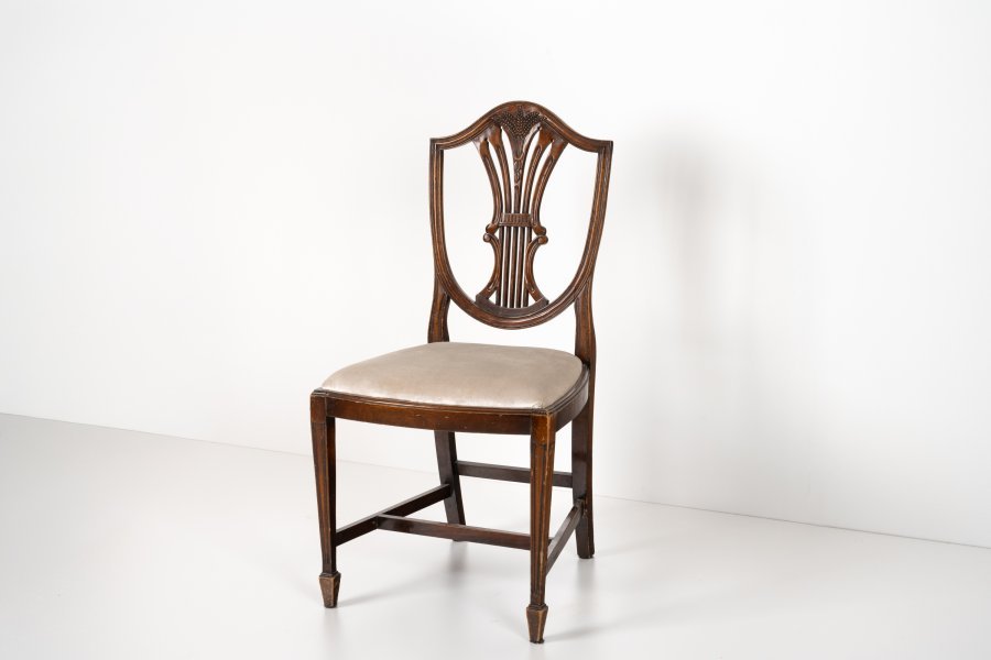 SIX CLASICIST-STYLE CHAIRS