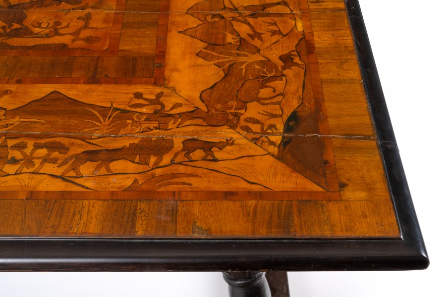 TABLE WITH AN INLAID TOP