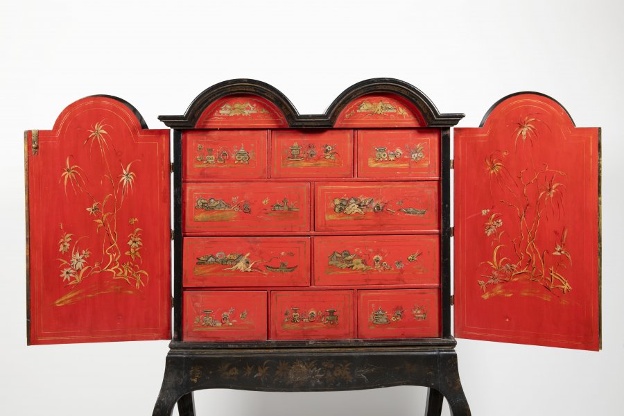 CHINESE STYLE CABINET