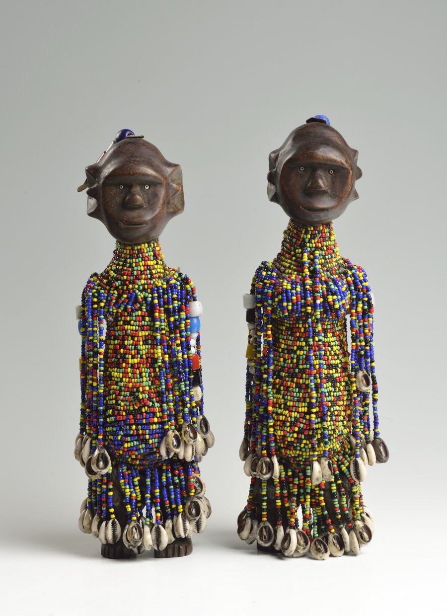 A PAIR OF AFRICAN STATUES