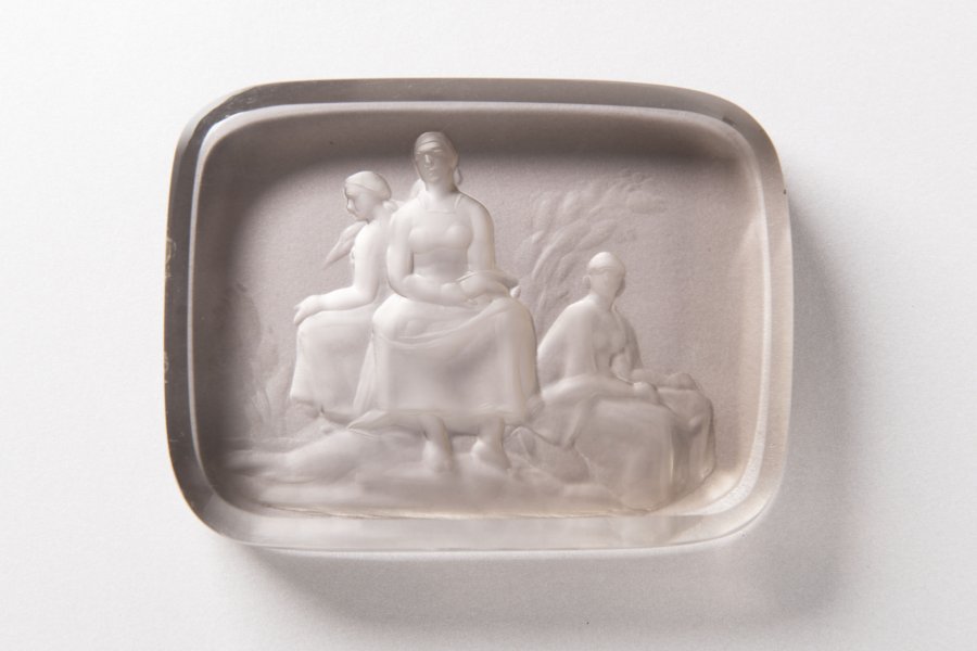 INTAGLIO WITH THREE WOMEN