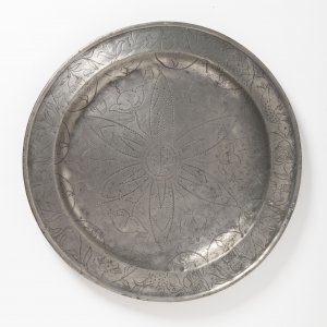 A PEWTER PASSOVER PLATE