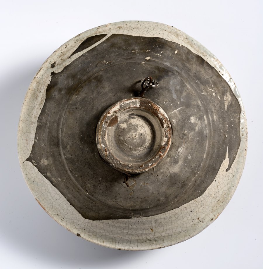 A GROUP OF TWO PLATES FROM THE MONTHS CYCLE