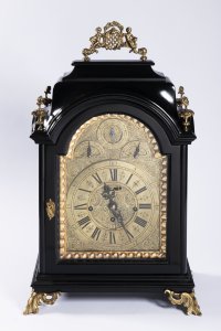 BAROQUE TABLE CLOCK