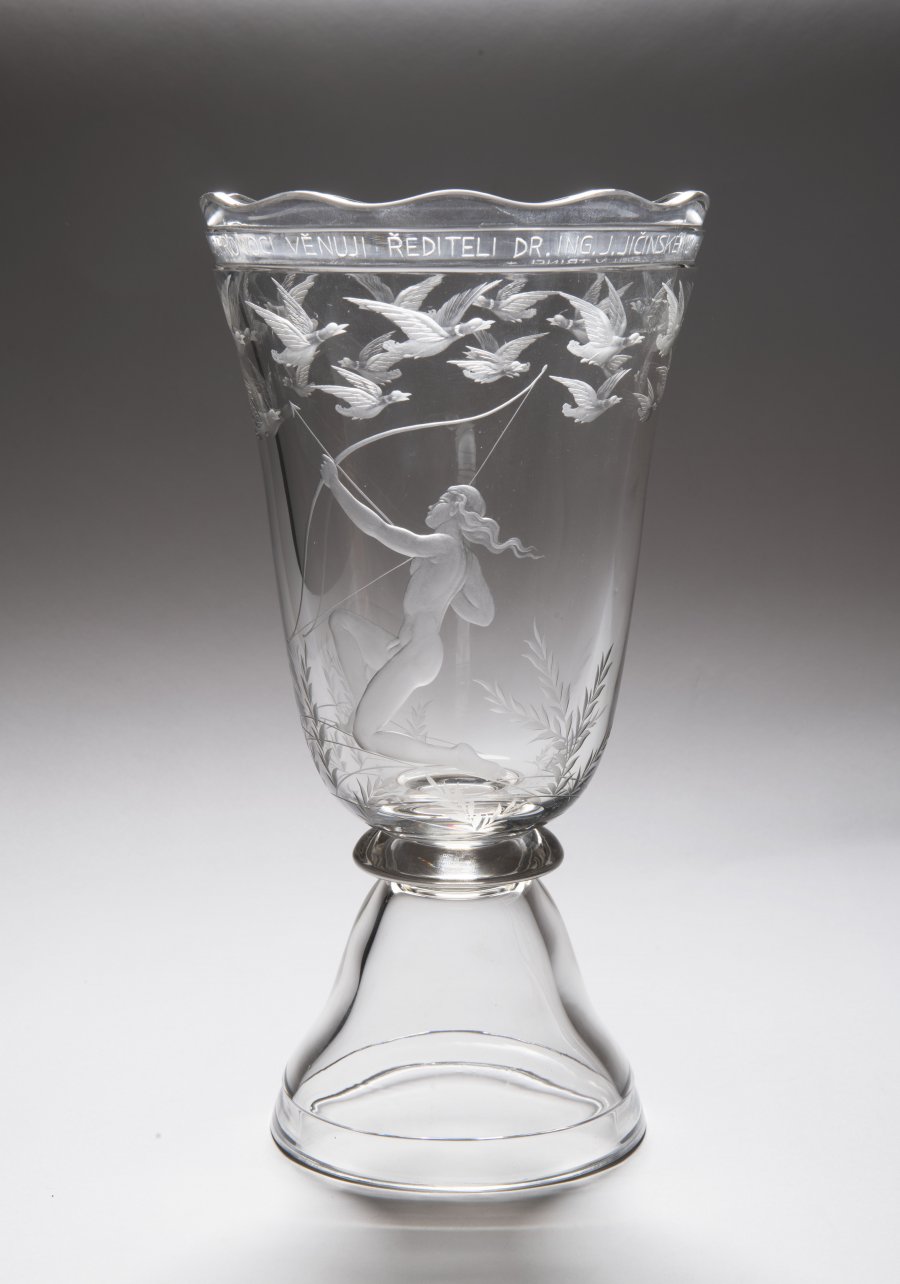 A GLASS VASE