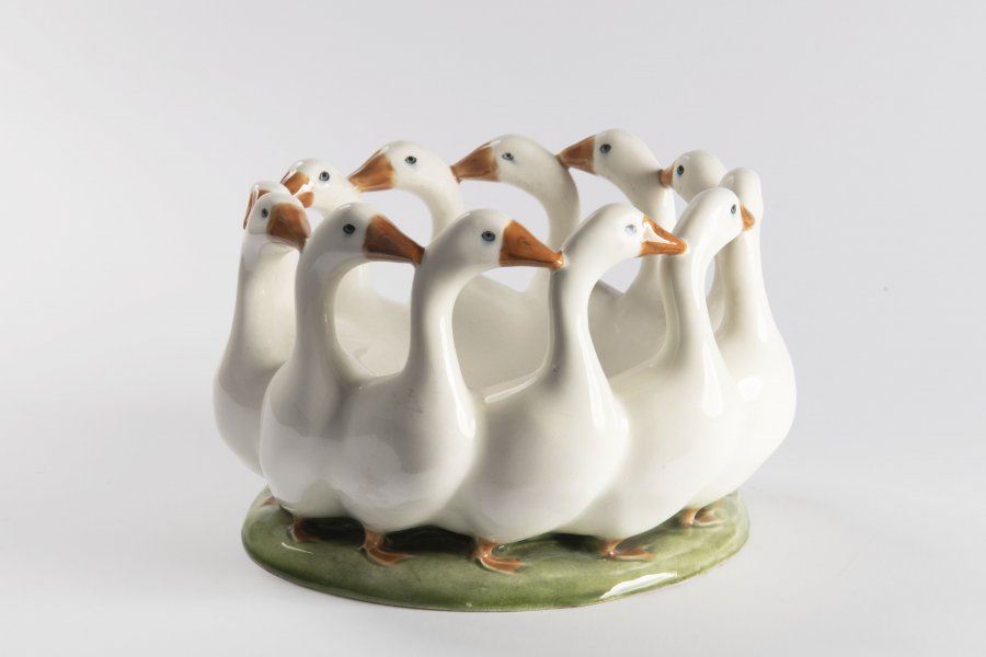 A BOWL WITH GEESE