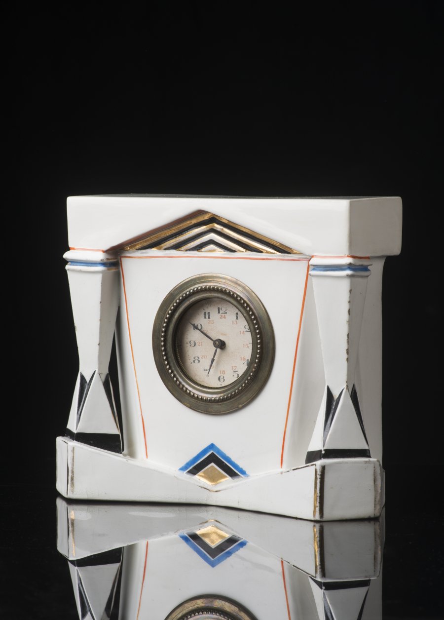 A CUBIST TABLE CLOCK