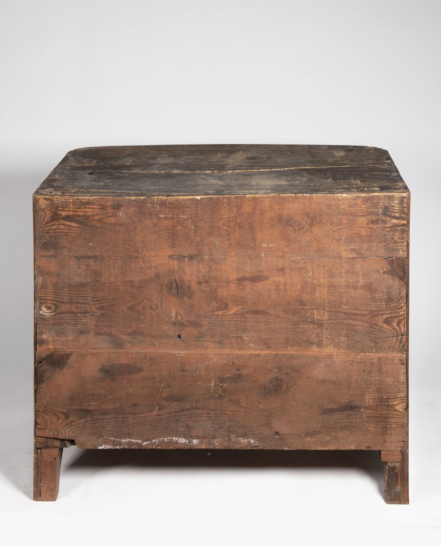 LE RÉGENCE CHEST OF DRAWERS