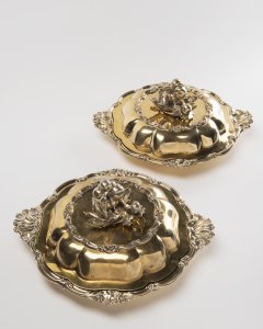 A PAIR OF SILVER BOWLS