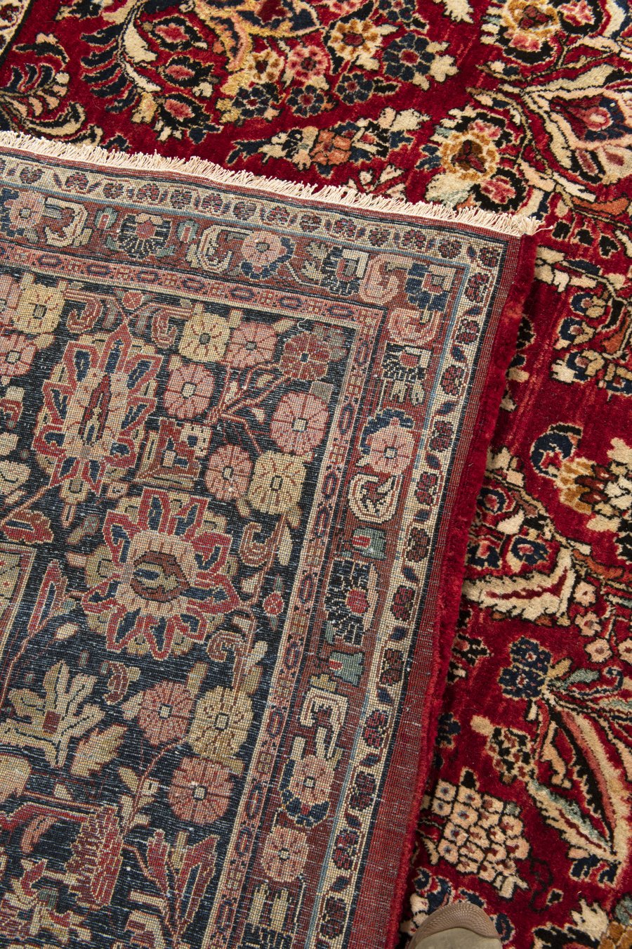 A PERSIAN RUG SAROUK