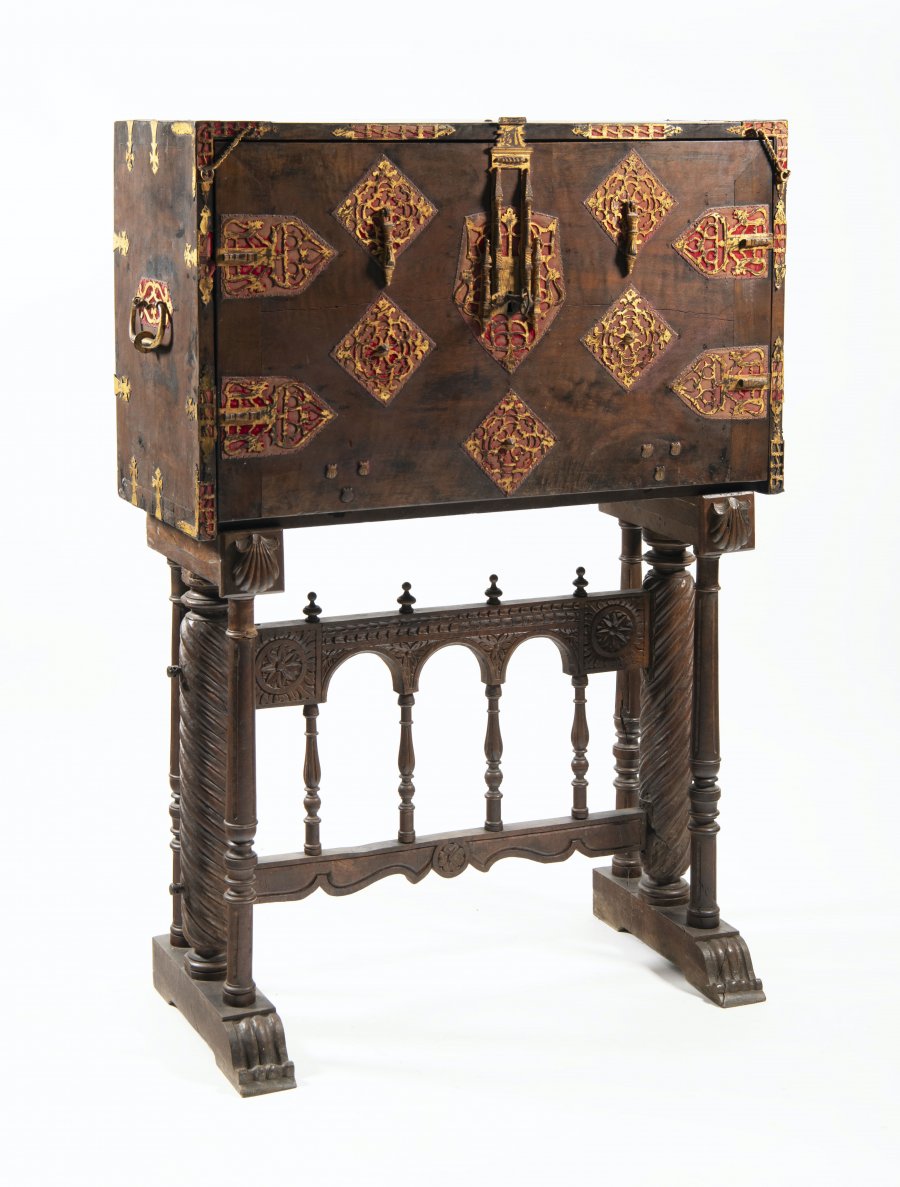 KABINET BARGUEÑO