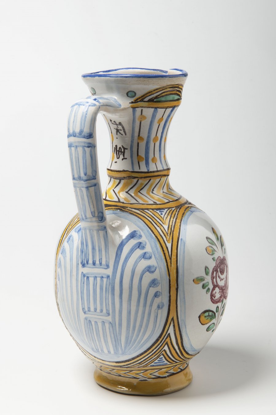 STUPAVA JUG