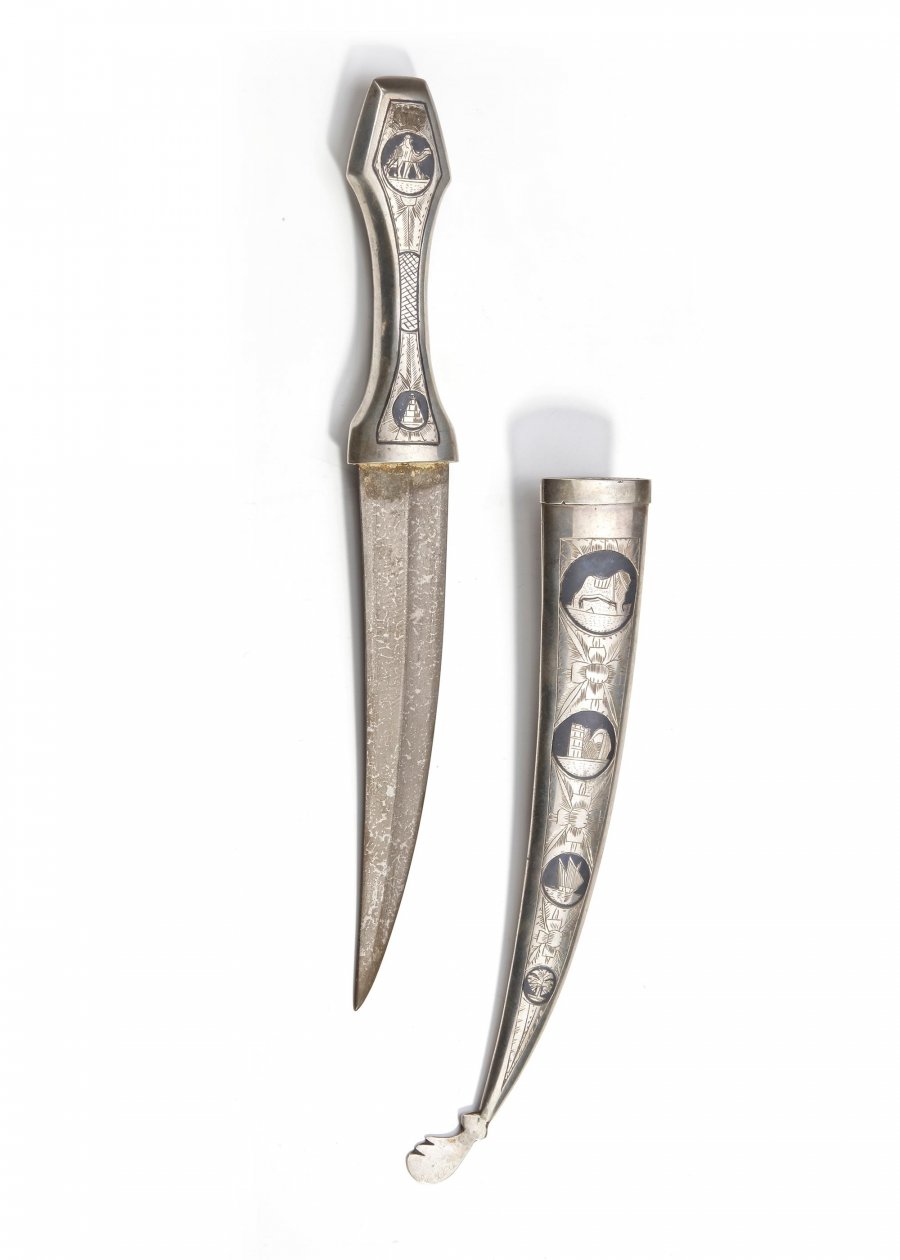 IRÁCKA STŘÍBRNÁ DÝKA S PRASTARÝMI MOTIVY