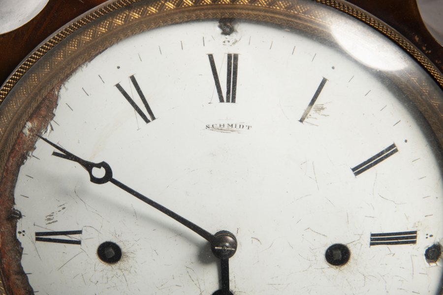 STOLNÍ EMPÍROVÉ HODINY