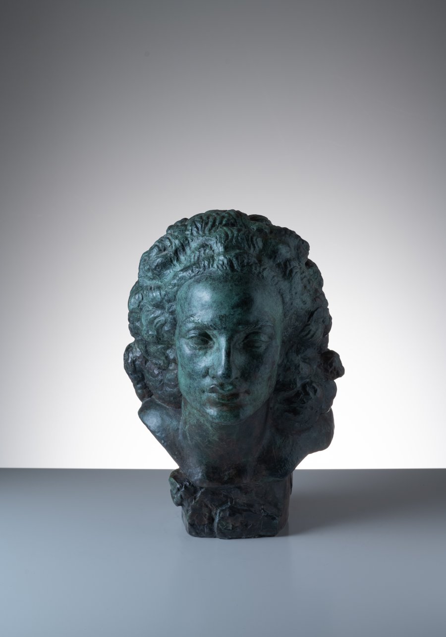 HEAD OF A WOMAN