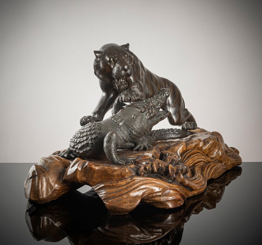 JAPANESE SIGNED BRONZE – TIGER AND CROCODILE