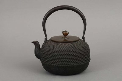 JAPANESE CAST-IRON TETSUBIN