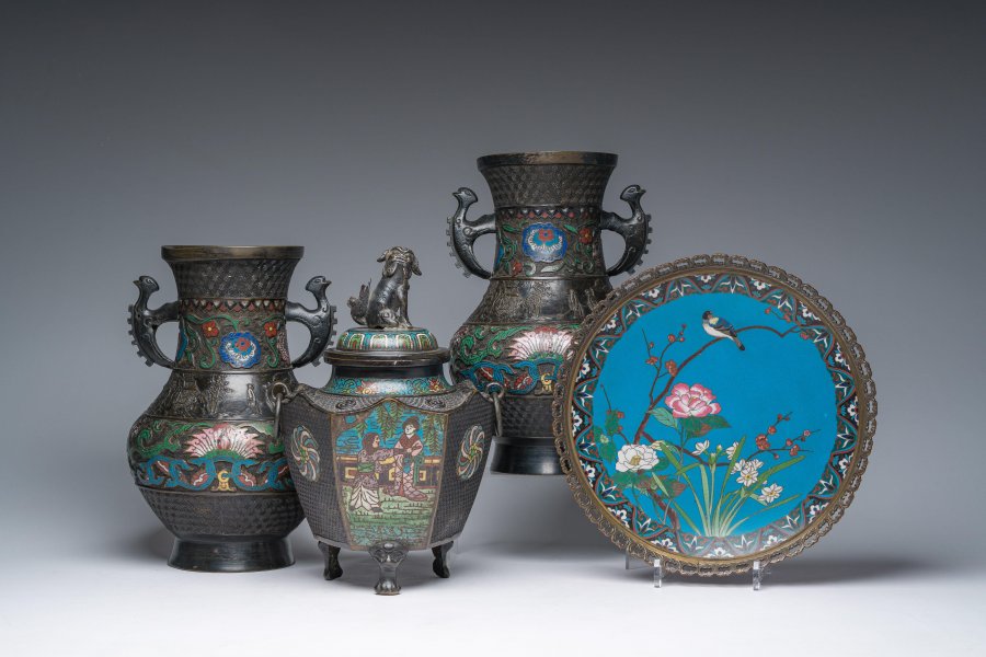 A GROUP OF FOUR JAPANESE OBJECTS