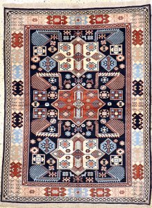 PERSIAN KURDISH RUG WITH A PEACOCK DESIGN
