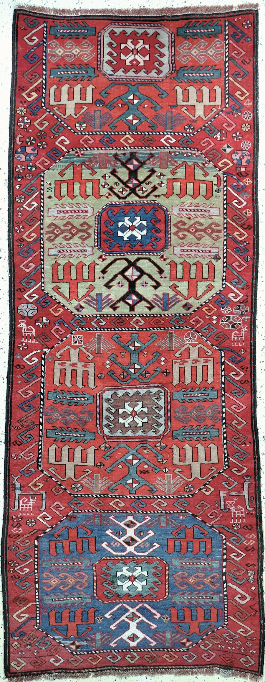 ANTIQUE CAUCASUS "CHAJLÍ" RUG