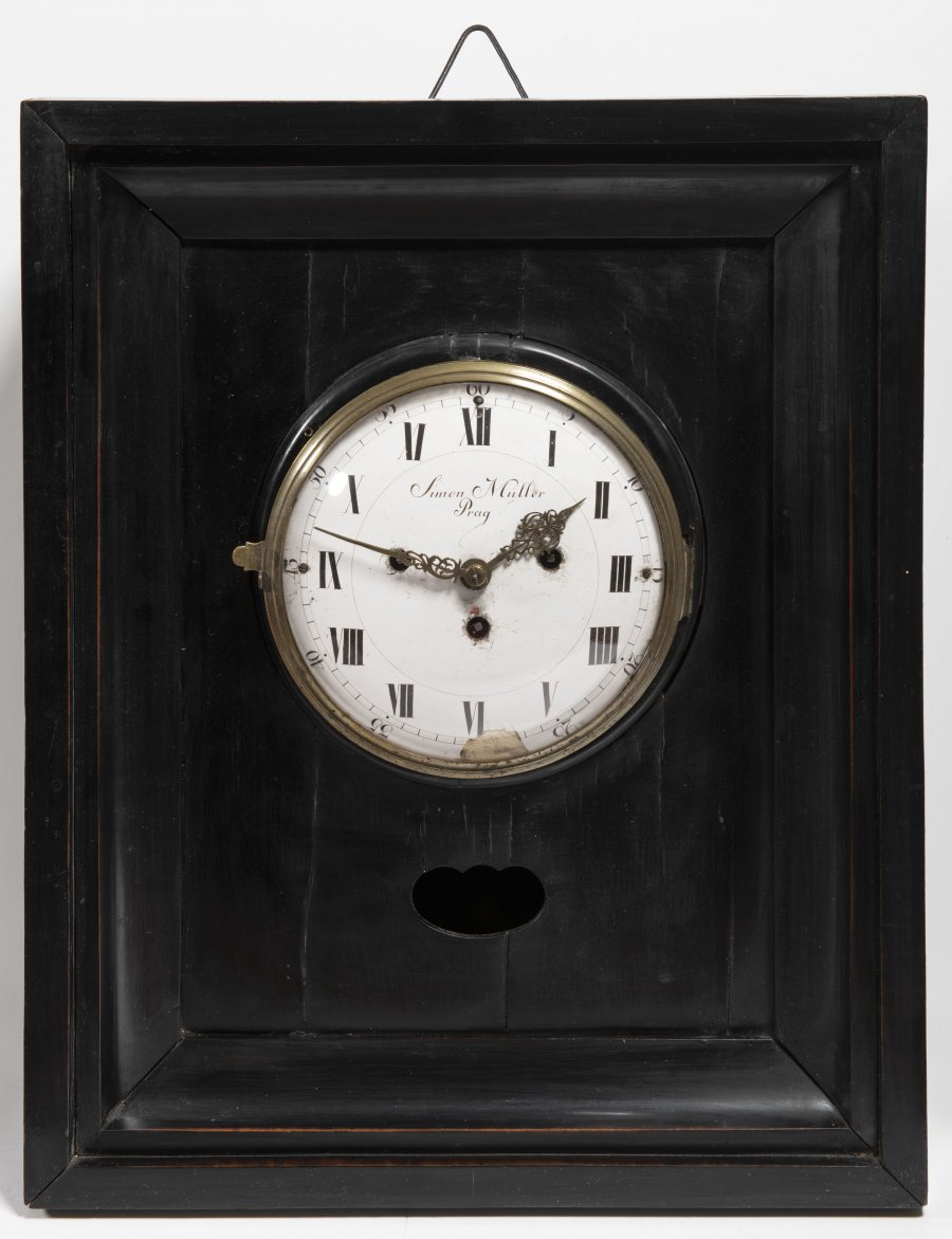 NÁSTĚNNÉ HODINY Z OBDOBÍ BIEDERMEIERU