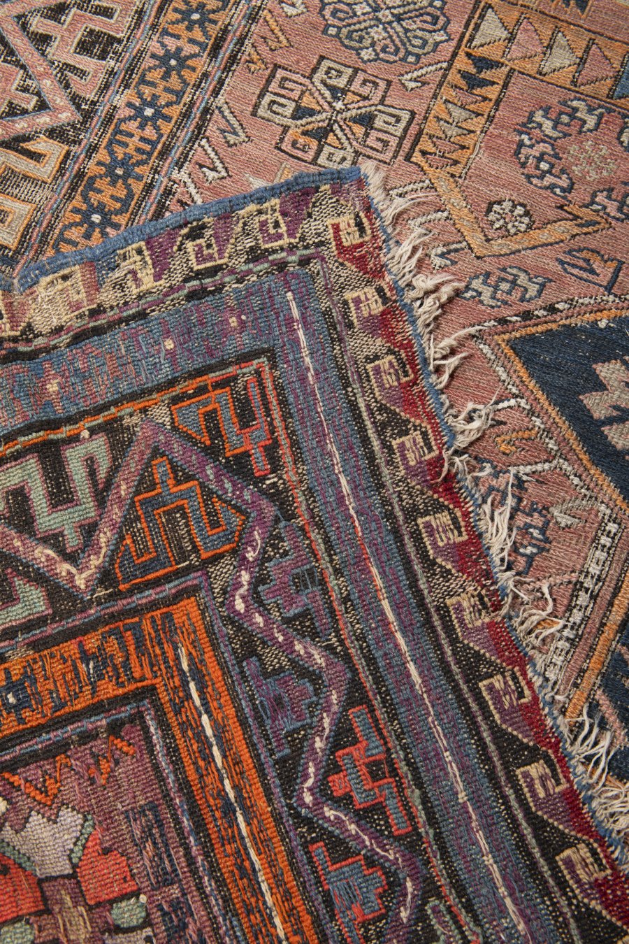 STARÝ ARMÉNSKÝ KELIM