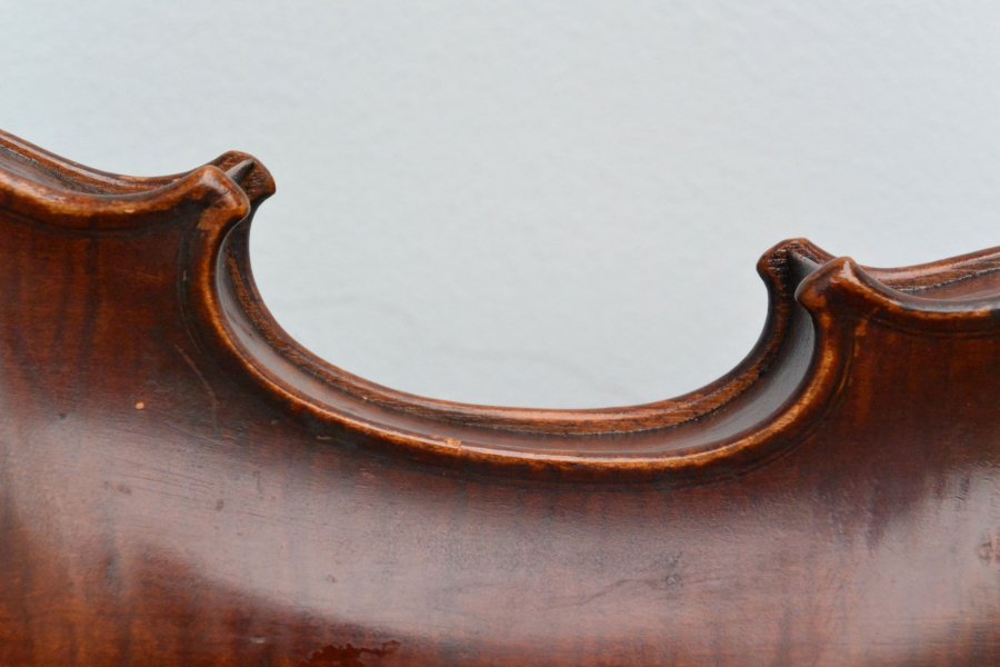 A FRANCISCUS GEISSENHOF VIOLIN