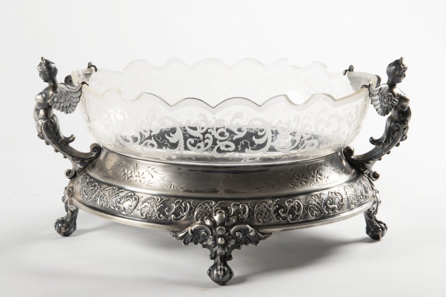 SKLENĚNÁ MÍSA S KOVOVÝM PODSTAVCEM