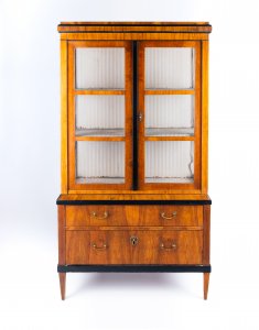 BIEDERMEIER SHOWCASE