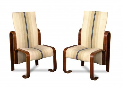 DVĚ DESIGNOVÉ ŽIDLE