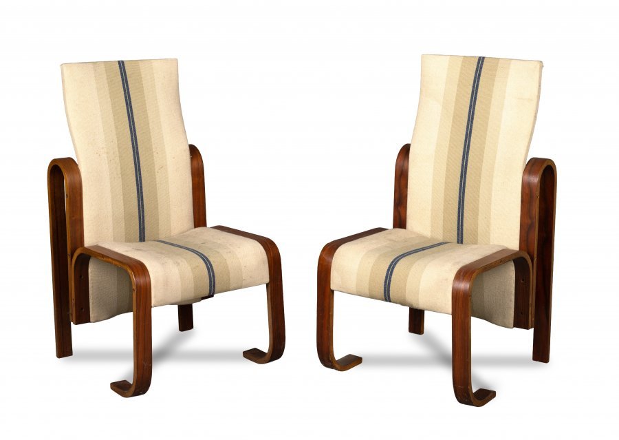 DVĚ DESIGNOVÉ ŽIDLE