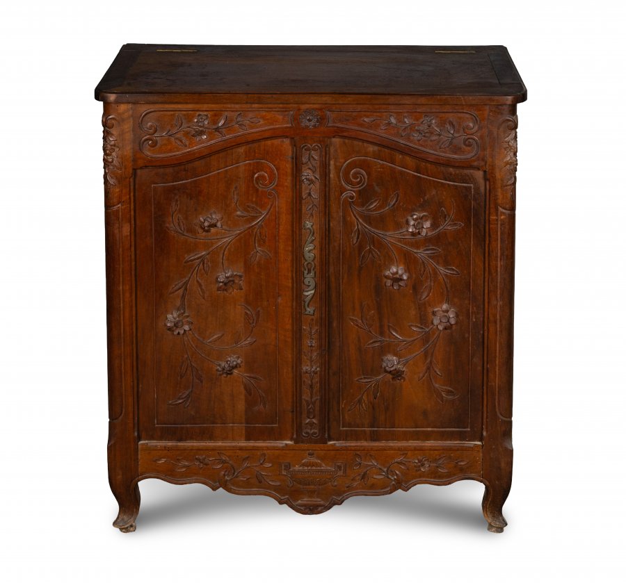 PEŘIŇÁK VE STYLU LUDVÍKA XIV.