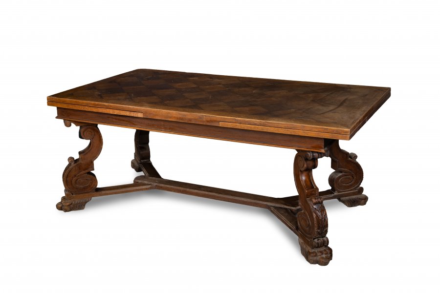 STŮL V BAROKNÍM STYLU